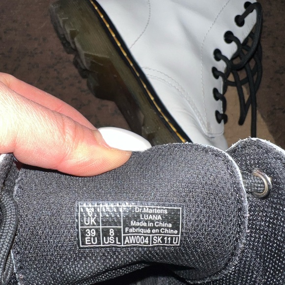 White lace-up Doc Martens - Picture 4 of 5